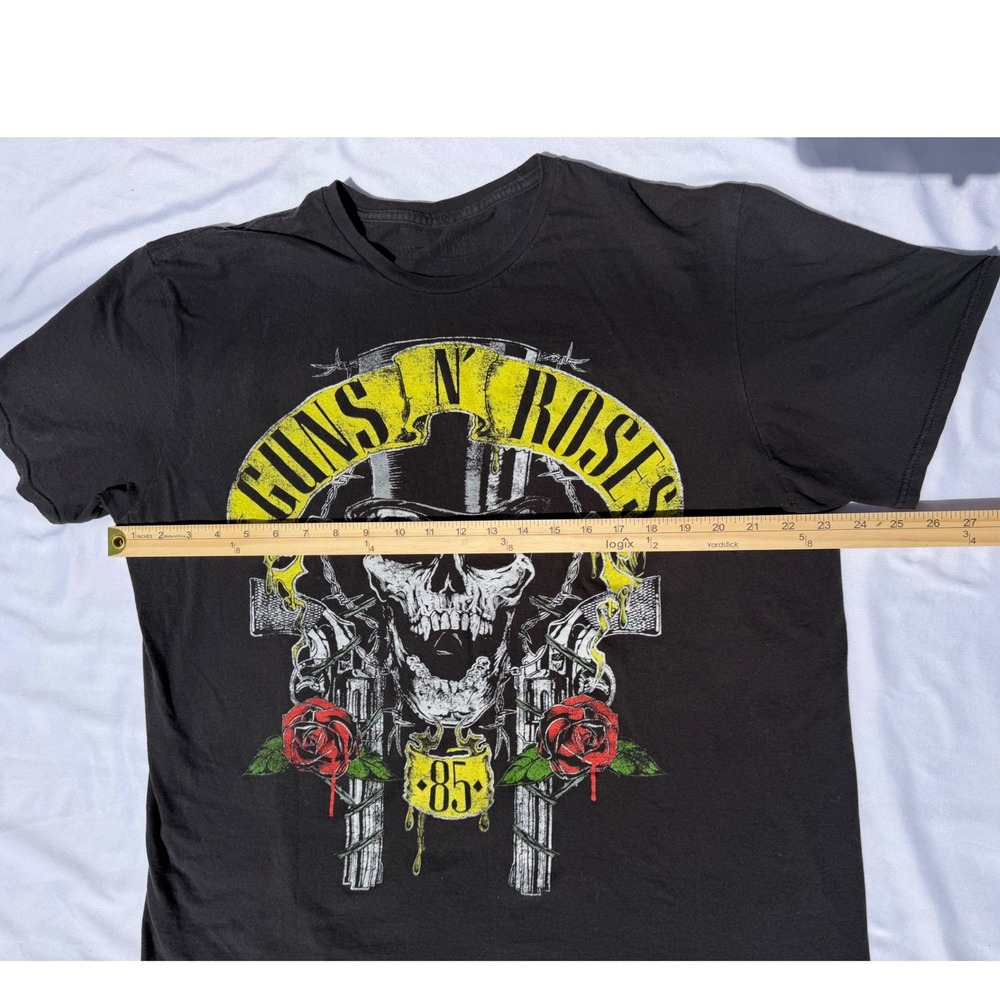 Guns N Roses Mens Graphic T-Shirt Black Skull Roses Guns 85 Rock Band Tee L - Picture 2 of 4